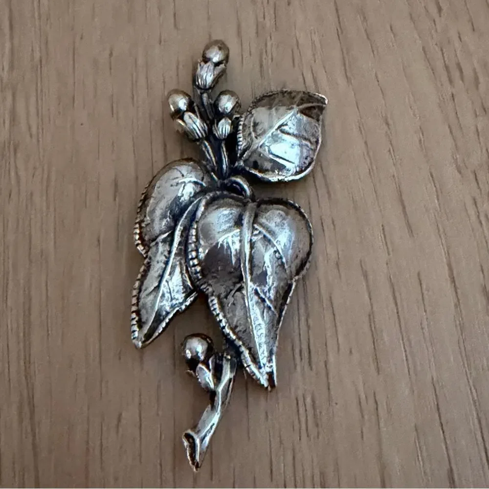 Vintage sterling silver leaves and stems Brooch